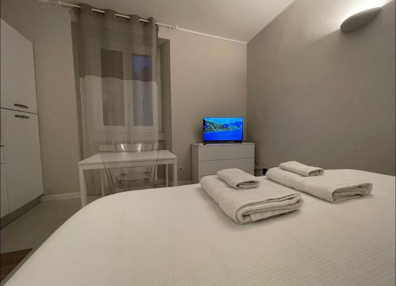 Regina In Sky Santa Giulia - Sky Tv, Wifi E Breakfast Box Milaan