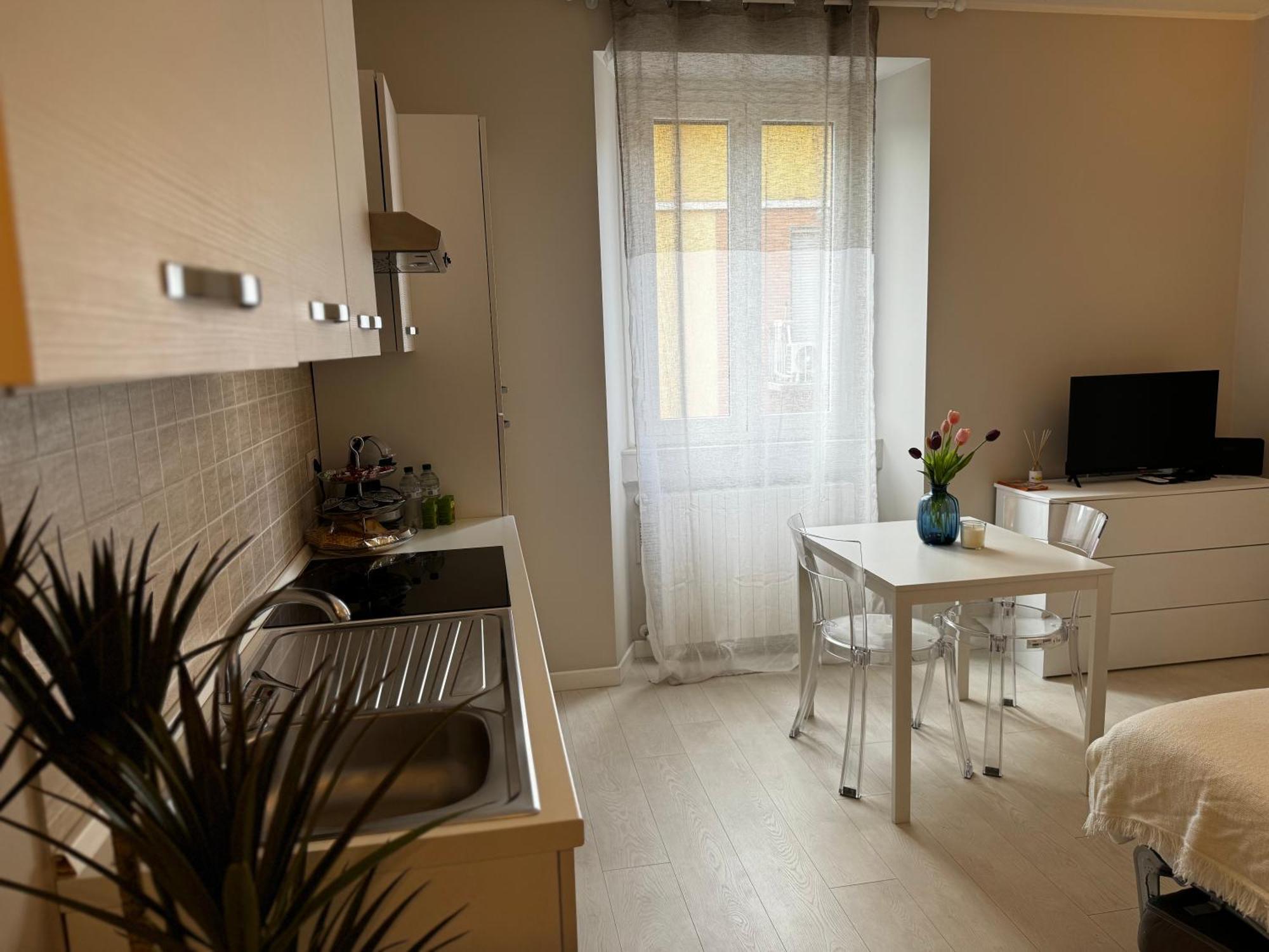 Appartement Regina In Sky Santa Giulia - Sky Tv, Wifi E Breakfast Box